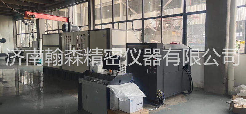 汽車車輪徑向載荷疲勞試驗(yàn)機(jī)客戶現(xiàn)場交付使用